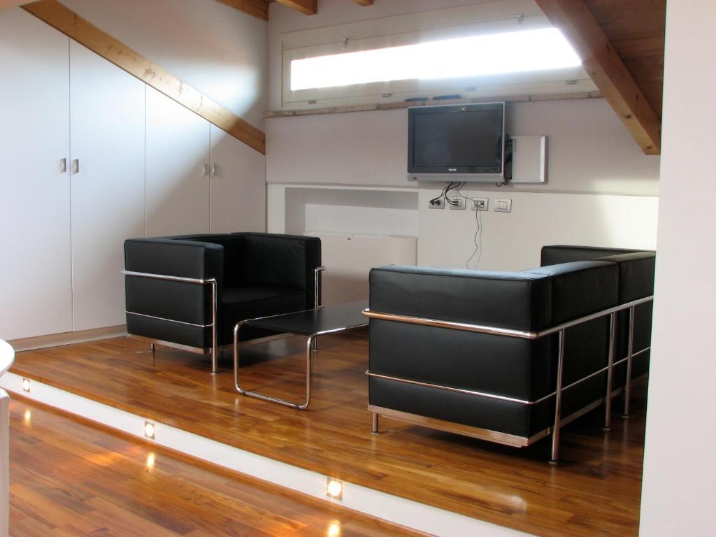 Parizzi Suites & Restaurant Parma Rom bilde