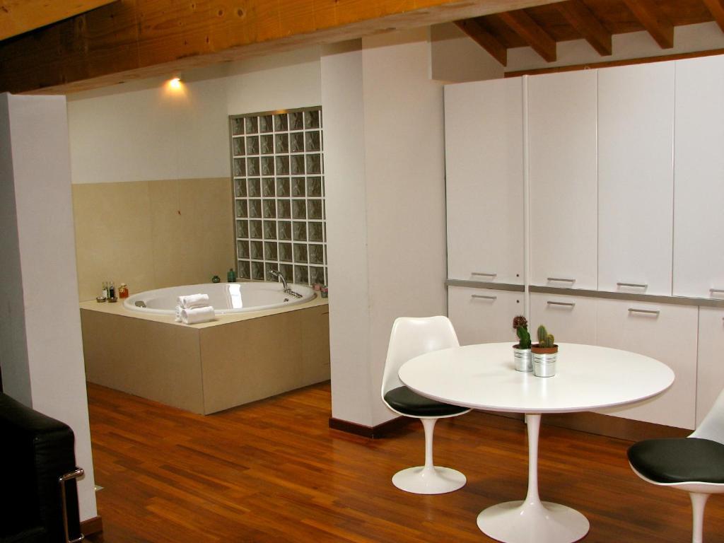 Parizzi Suites & Restaurant Parma Rom bilde