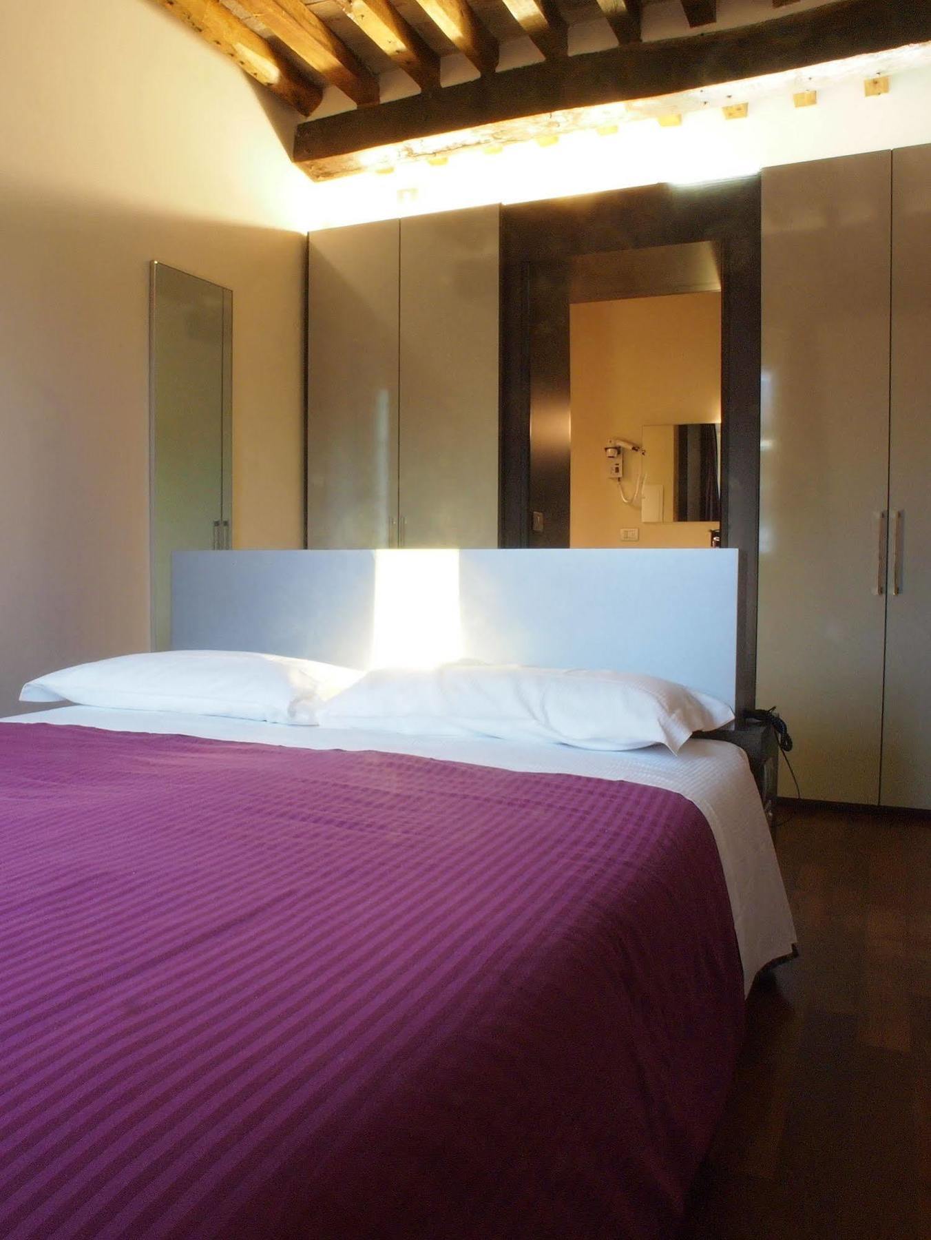 Parizzi Suites & Restaurant Parma Eksteriør bilde