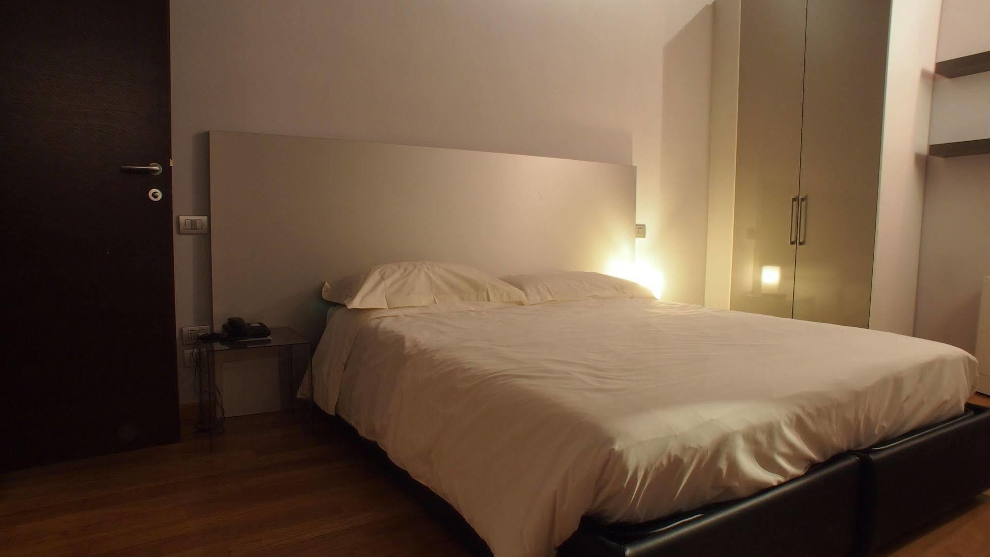 Parizzi Suites & Restaurant Parma Eksteriør bilde